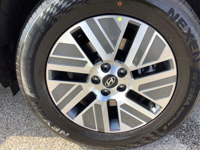 New 2026 Abyss Black Hyundai SEL Premium image 35