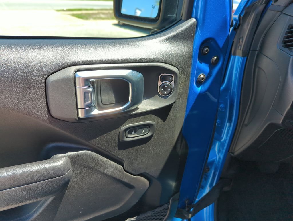 Used 2025 Blue Jeep Willys image 19