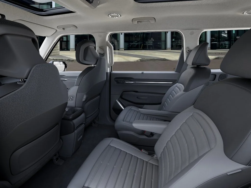 New 2026 Wolf Gray Kia Land AWD image 18