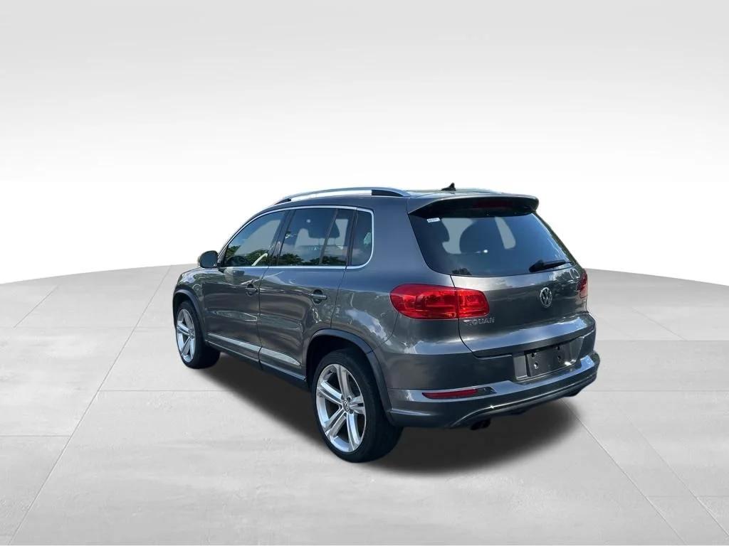 Pre-Owned 2016 Volkswagen Tiguan R-Line 4D Sport Utility in