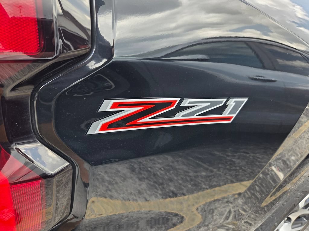 Used 2023 Black Chevrolet Z71 image 6