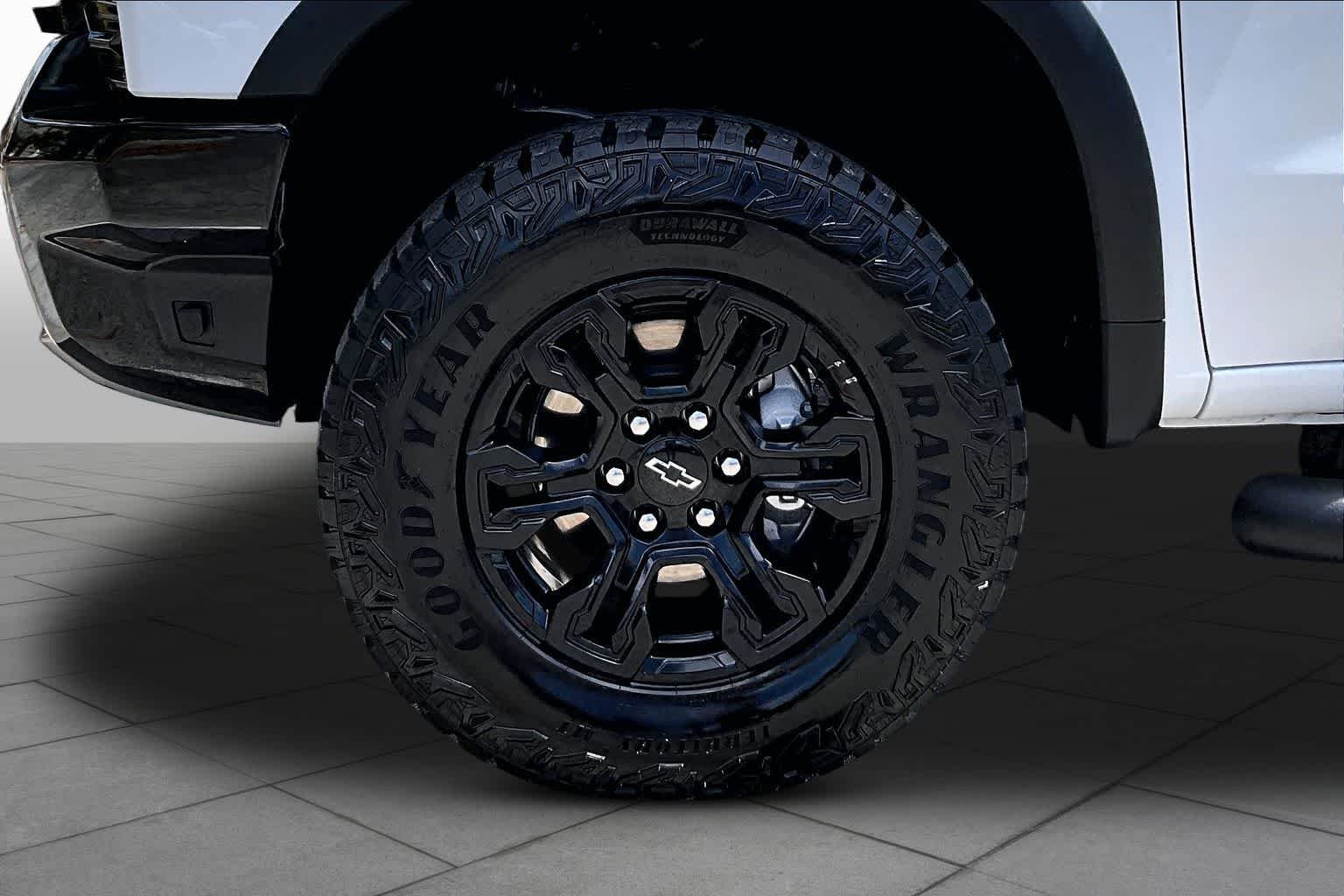 Used 2026 Summit White Chevrolet ZR2 image 11