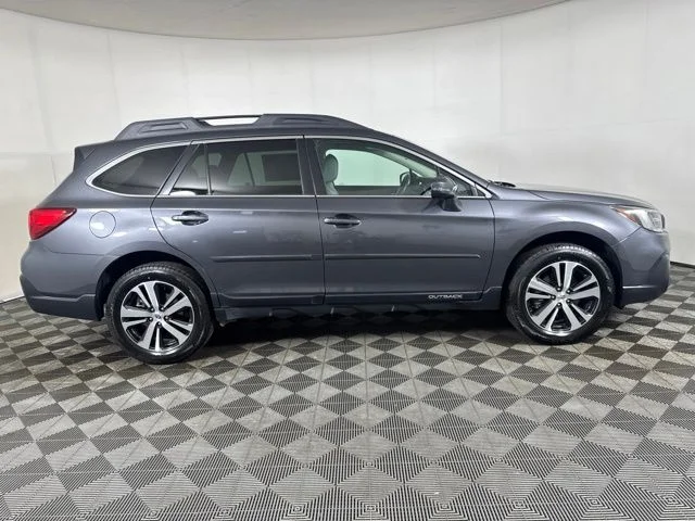 Used 2018 Magnetite Gray Metallic Subaru 2.5i image 2