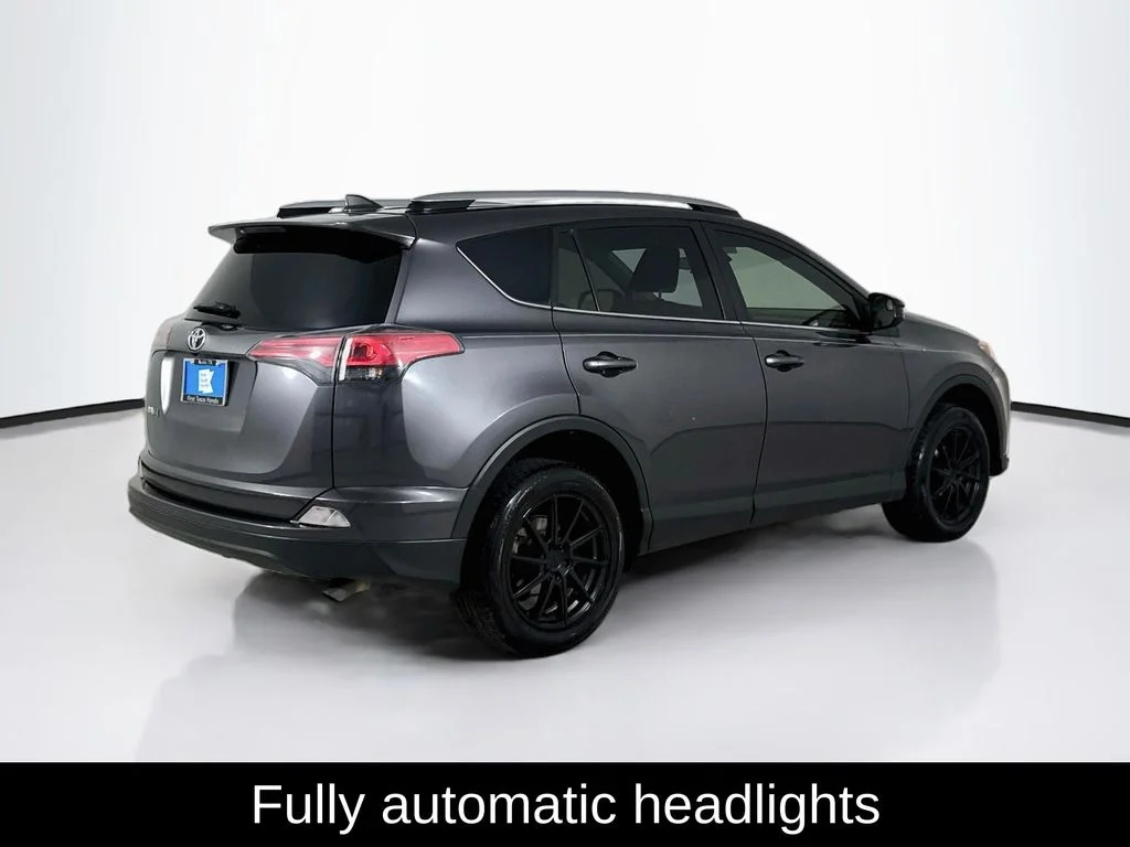 Used 2018 Magnetic Gray Metallic Toyota LE image 7