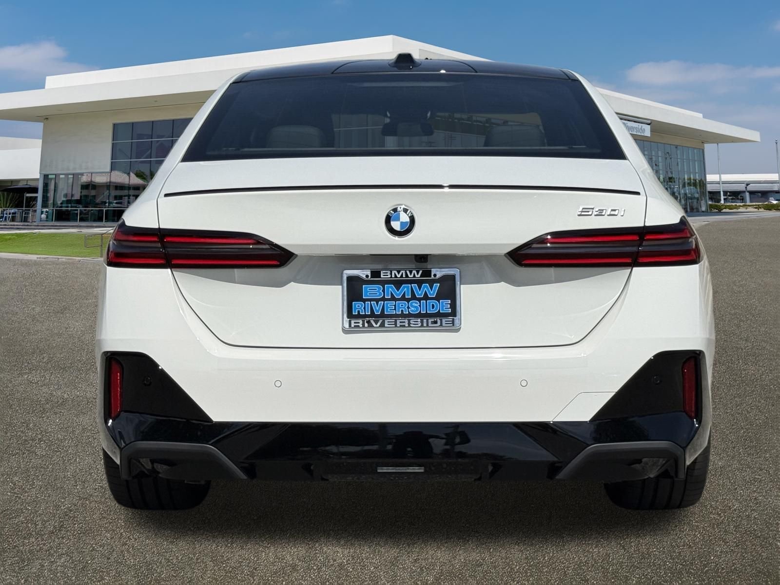 New 2027 Alpine White BMW 530i image 9