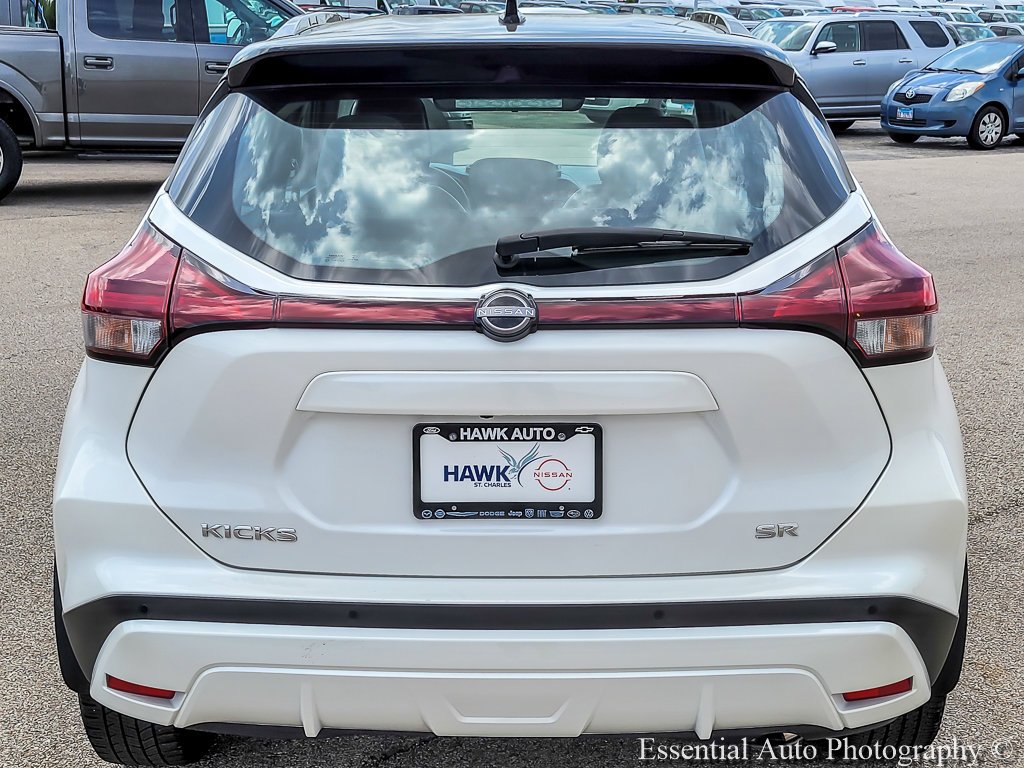 Used 2023 Aspen White Tricoat/Super Black Nissan SR image 5