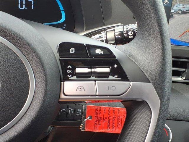 2025 Hyundai Elantra SE - Photo 12