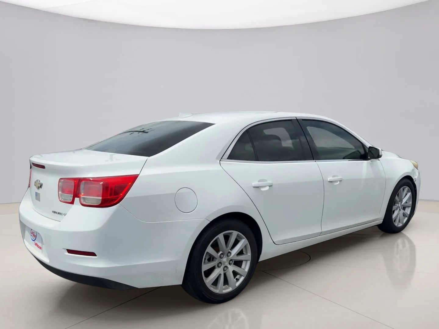 Used 2014 White Chevrolet 2LT image 5