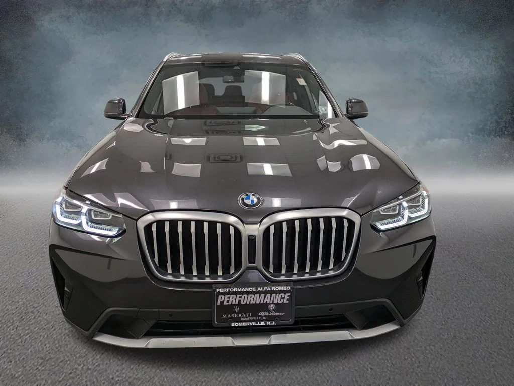 Used 2022 Gray BMW xDrive30i image 2
