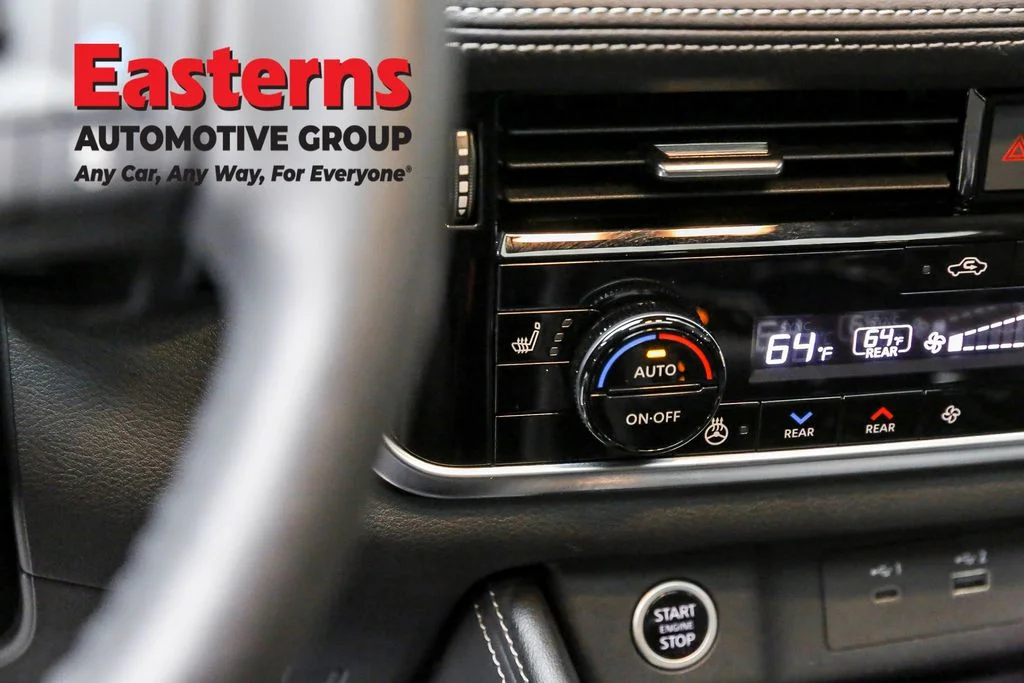 Used 2023 White Nissan SL image 21