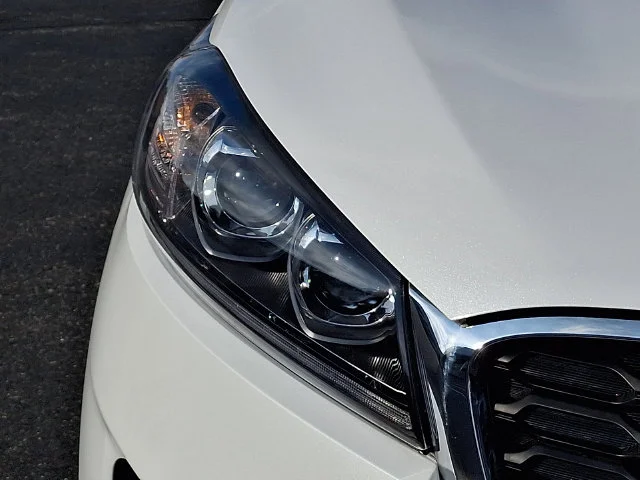 Used 2019 White Kia LX image 10