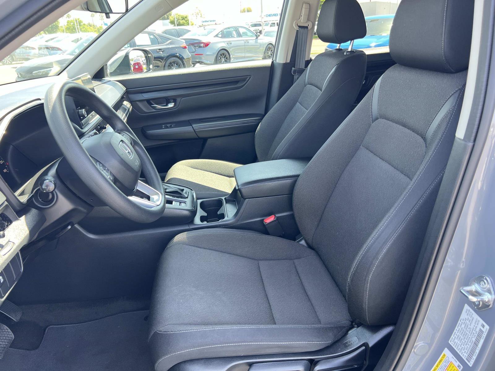 2025 Honda CR-V LX - Photo 17