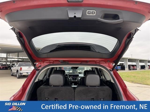 Used 2023 Passion Red Kia SX image 13