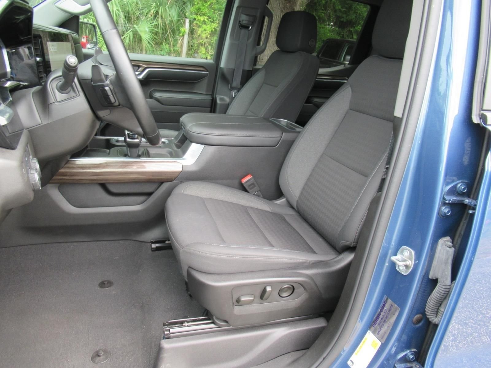 Used 2024 Blue Chevrolet RST image 18