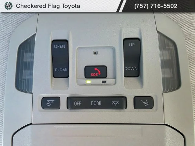 Used 2025 Wind Chill Pearl Toyota XLE image 10