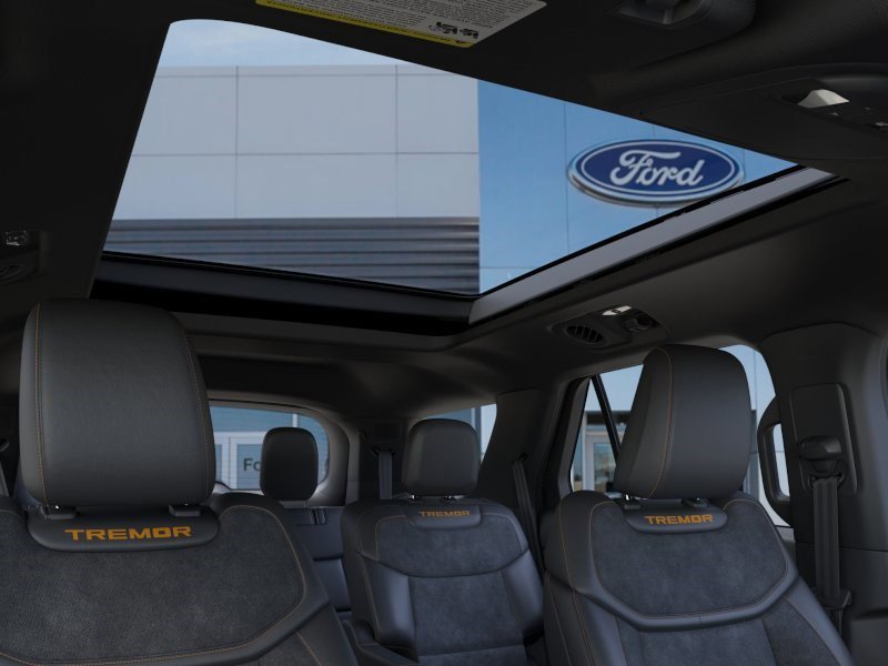 New 2026 Space White Metallic Ford Tremor image 23
