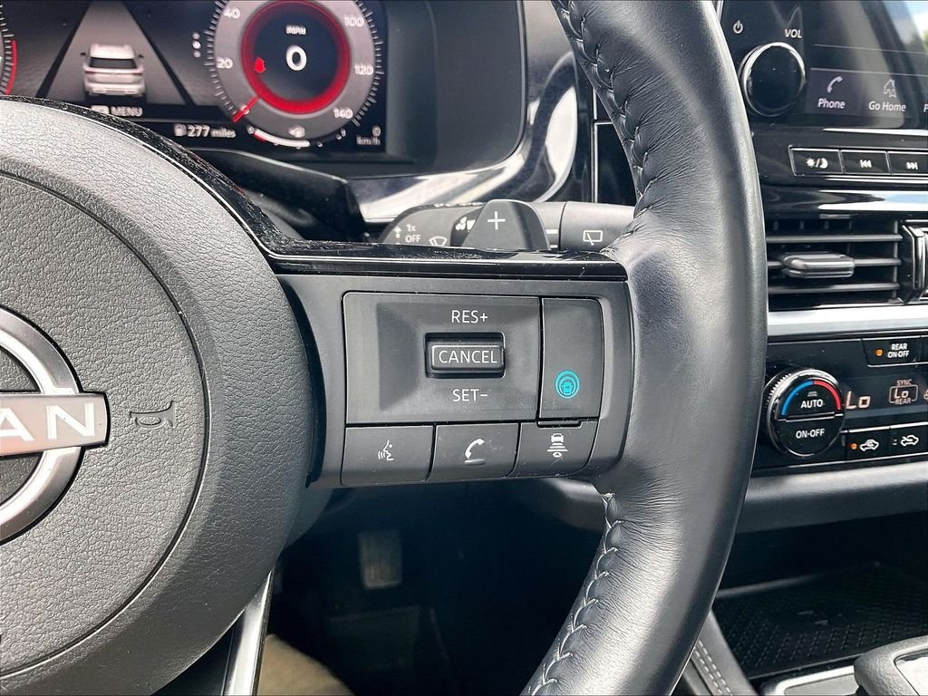 Used 2023 Pearl White Tricoat Nissan Platinum image 24