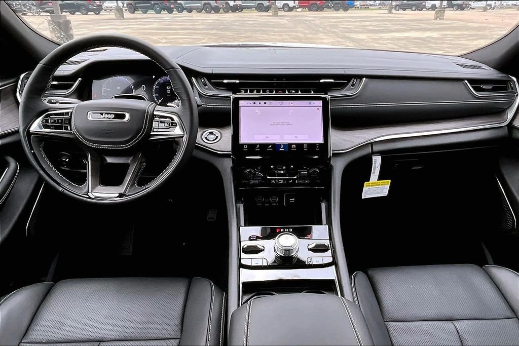 New 2025 Jeep Grand Cherokee L Overland 4D Sport Utility