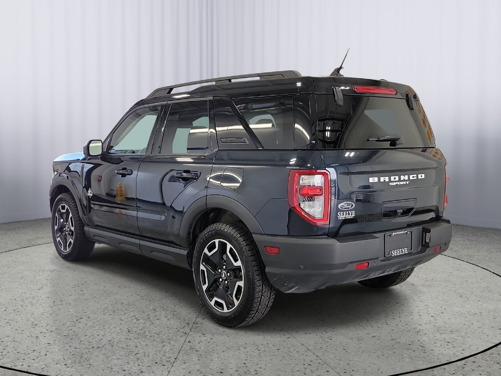 Certified Used 2021 Blue Ford Outer Banks image 3