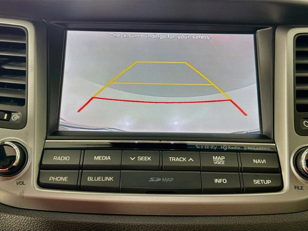 Used 2017 Winter White Hyundai Limited image 18