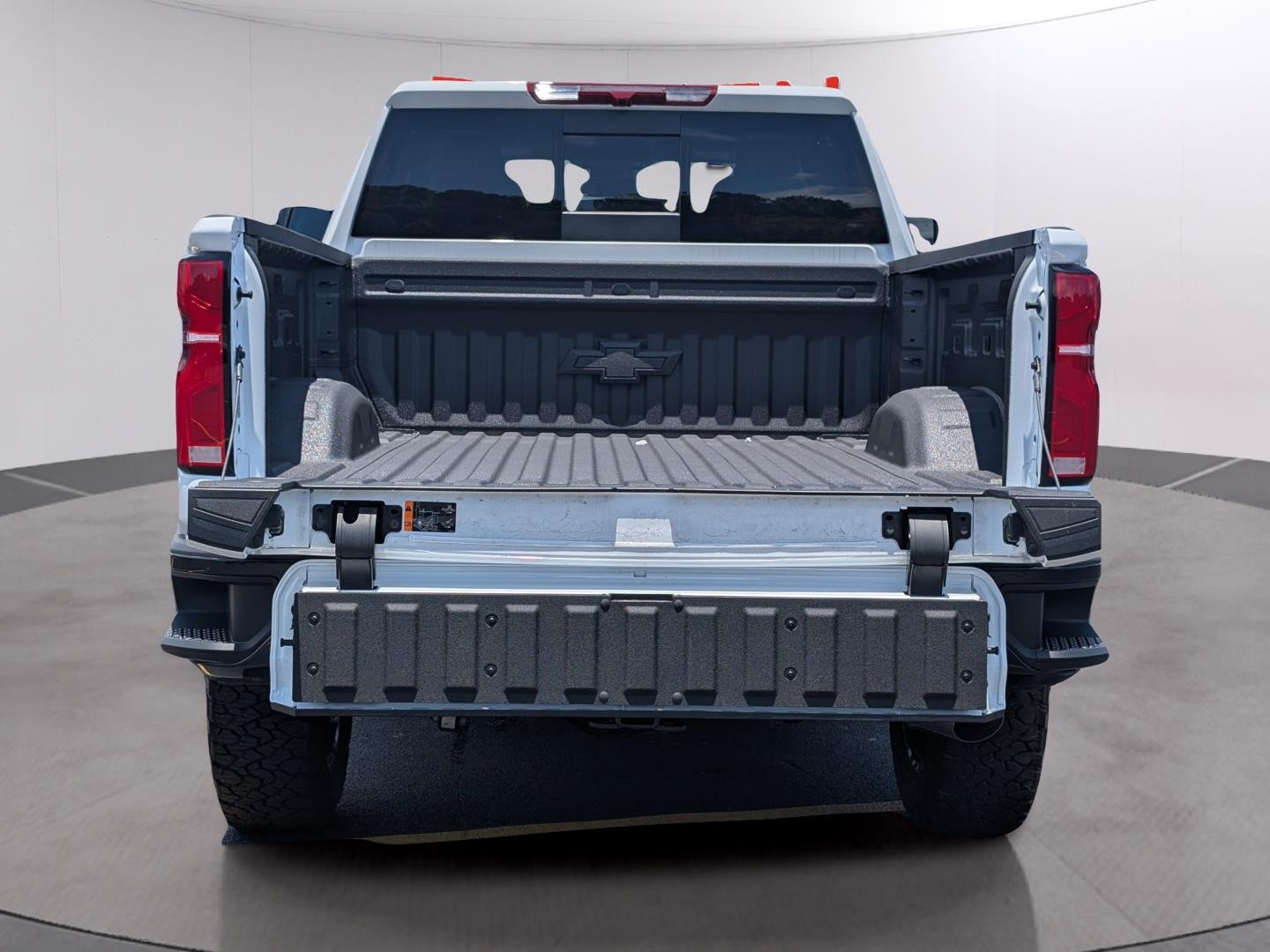 New 2026 Summit White Chevrolet LT image 9