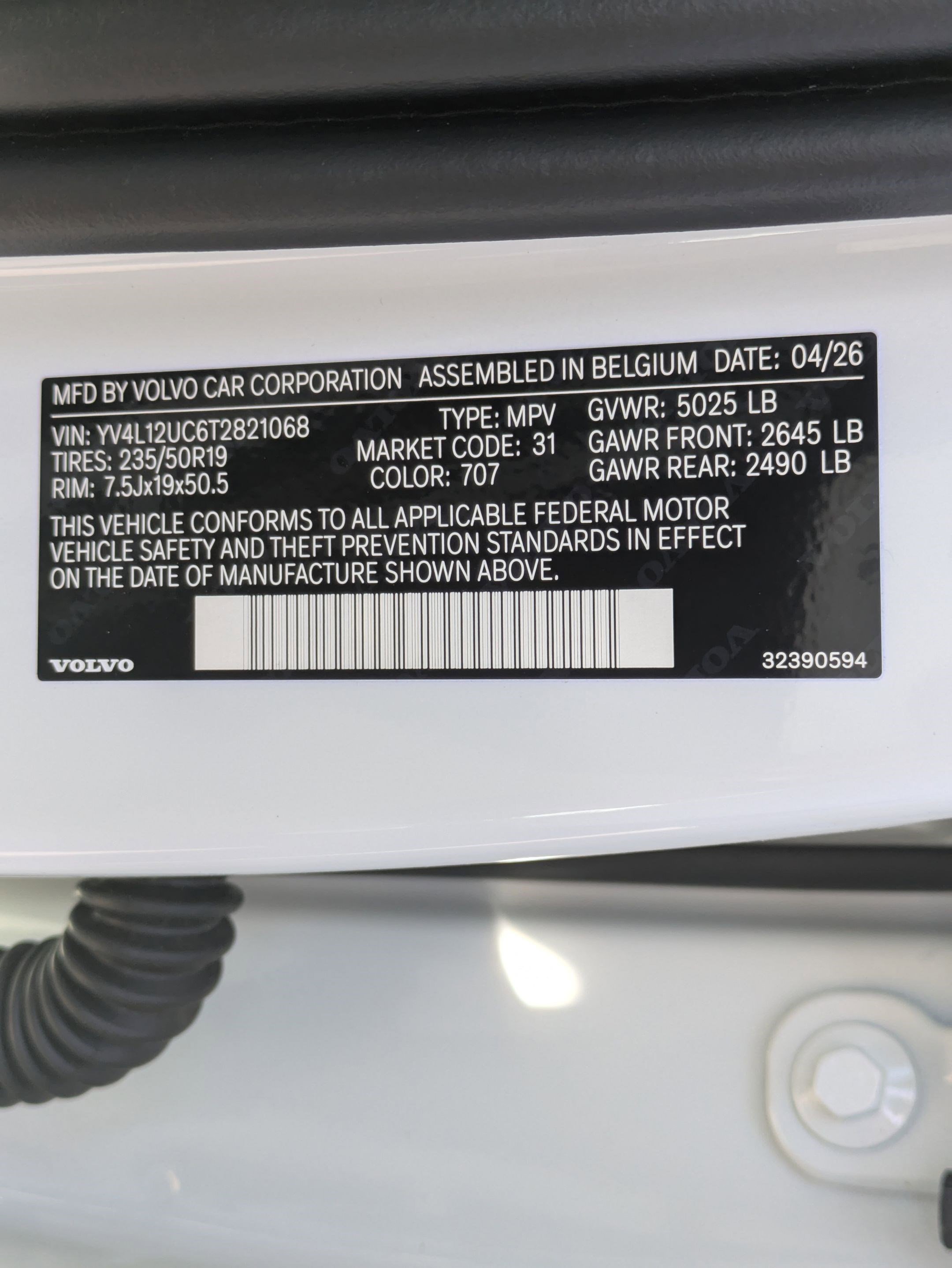 New 2026 Crystal White Volvo Plus image 17