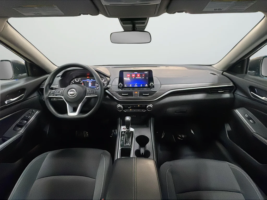 Used 2025 Silver Nissan 2.5 SV image 10