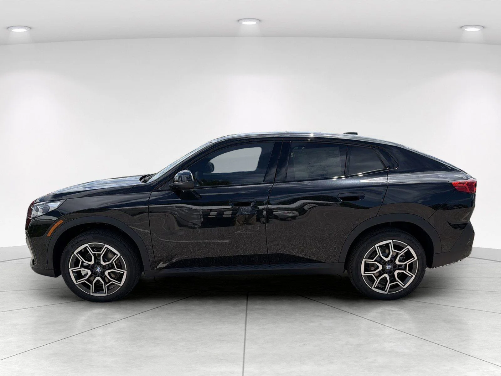 New 2027 Black Sapphire Metallic BMW  image 7