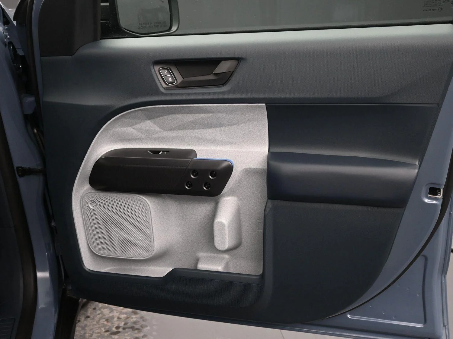 New 2026 Azure Gray Metallic Tri-Coat Ford XLT image 8