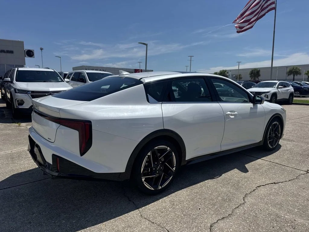 Certified Used 2025 White Kia GT-Line image 7