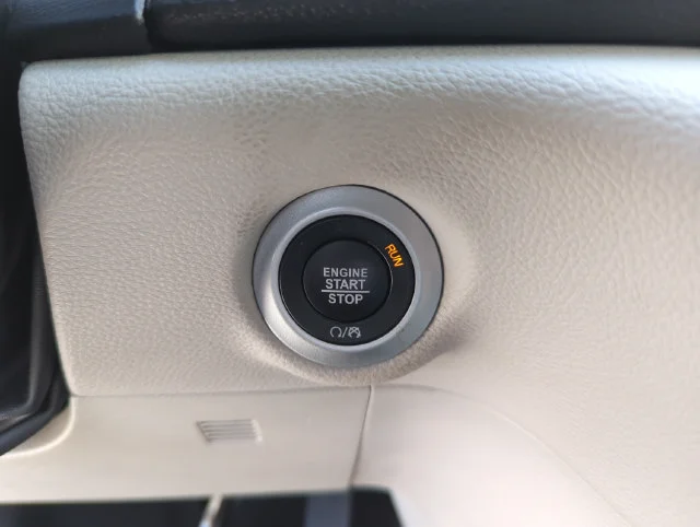 Used 2024 White Chrysler Select image 45