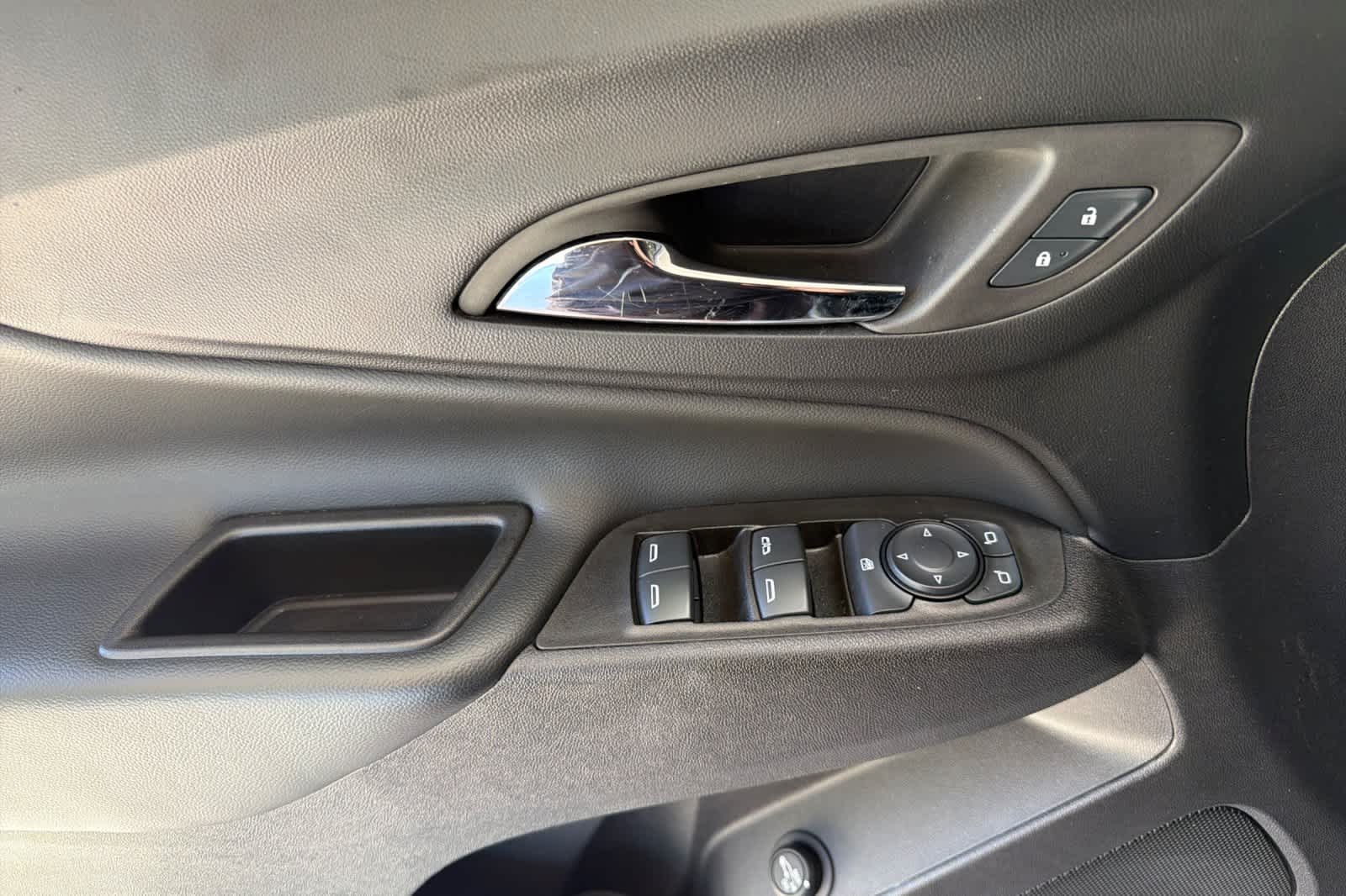 2024 Chevrolet Equinox LT - Photo 12
