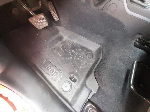 Used 2018  JEEP  image 37