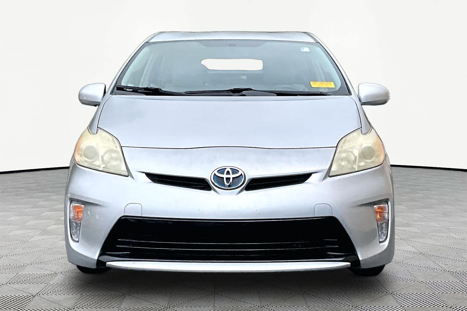 Used 2013 Classic Silver Metallic Toyota Two image 4