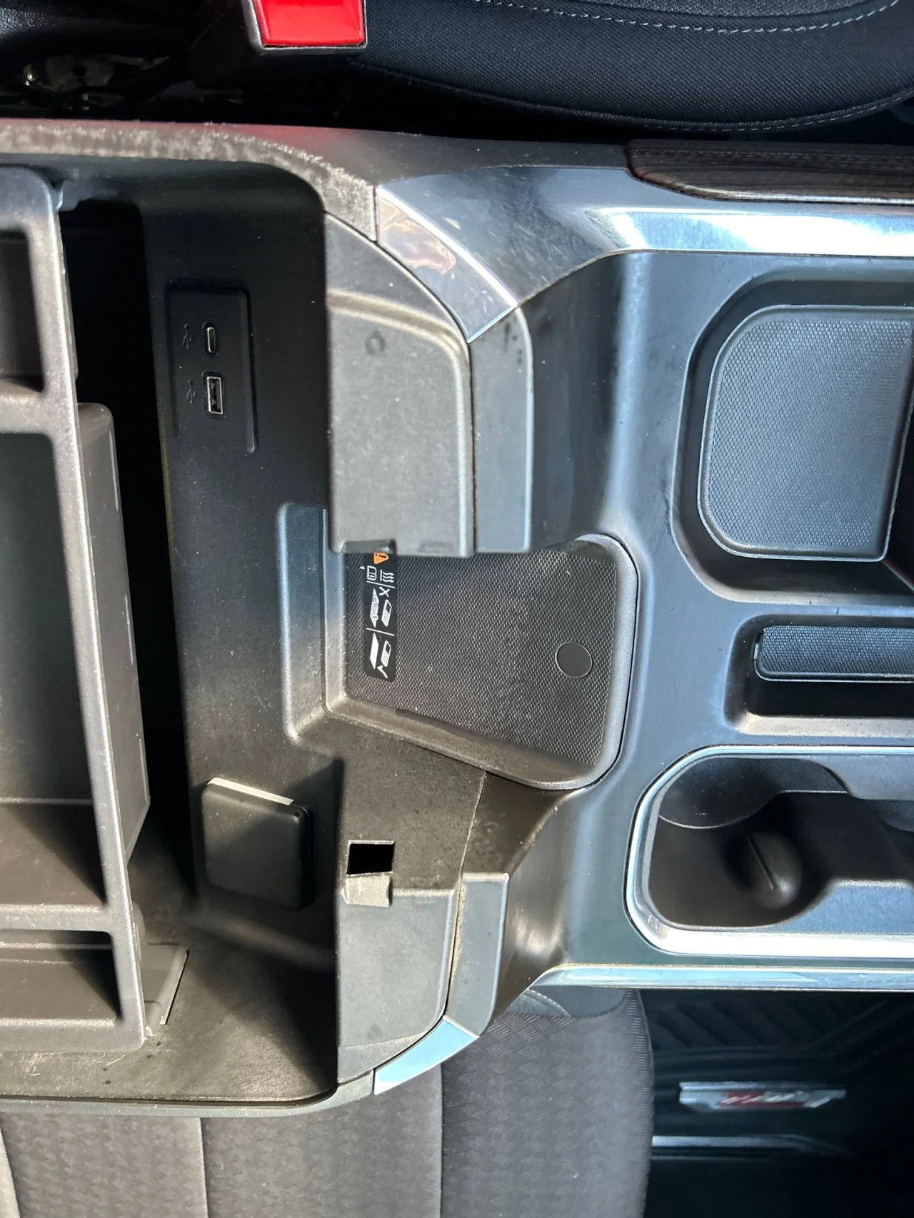 Used 2023 STERLING GRAY METALLIC Chevrolet RST image 17