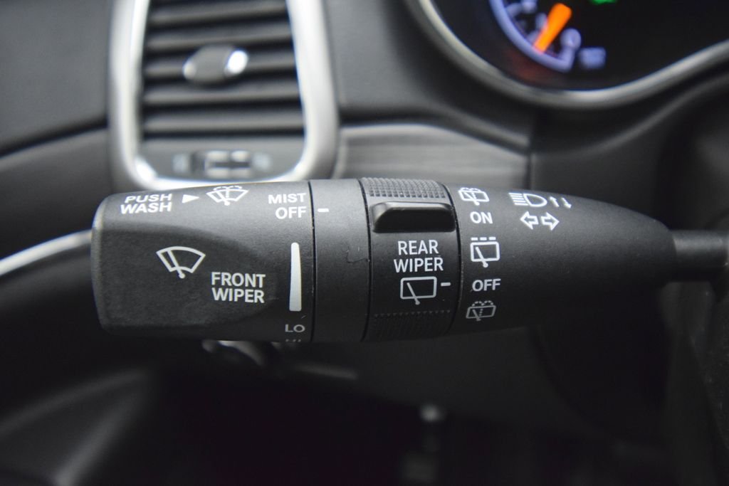 Used 2021 Gray Jeep Limited image 36
