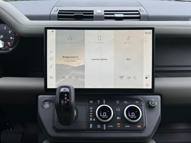 New 2026 Woolstone Green LAND ROVER X-Dynamic SE image 26