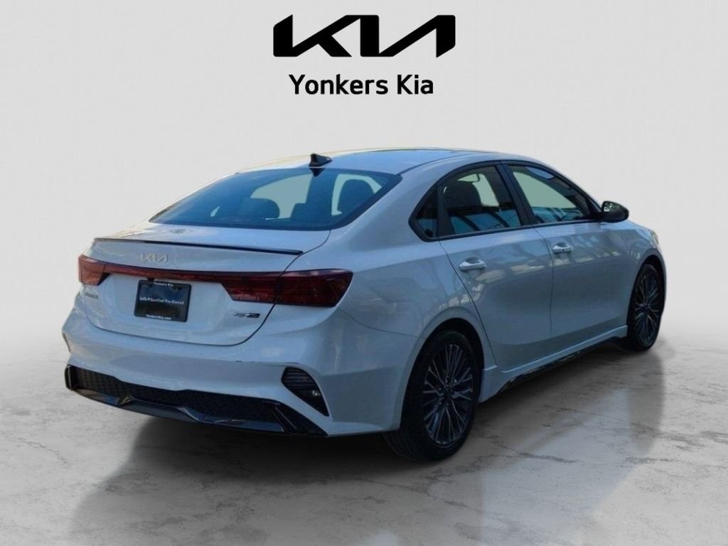 Used 2023 White Kia GT-Line image 6
