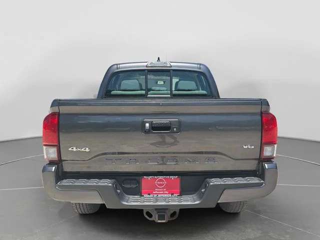 Used 2018 Gray Toyota SR image 5