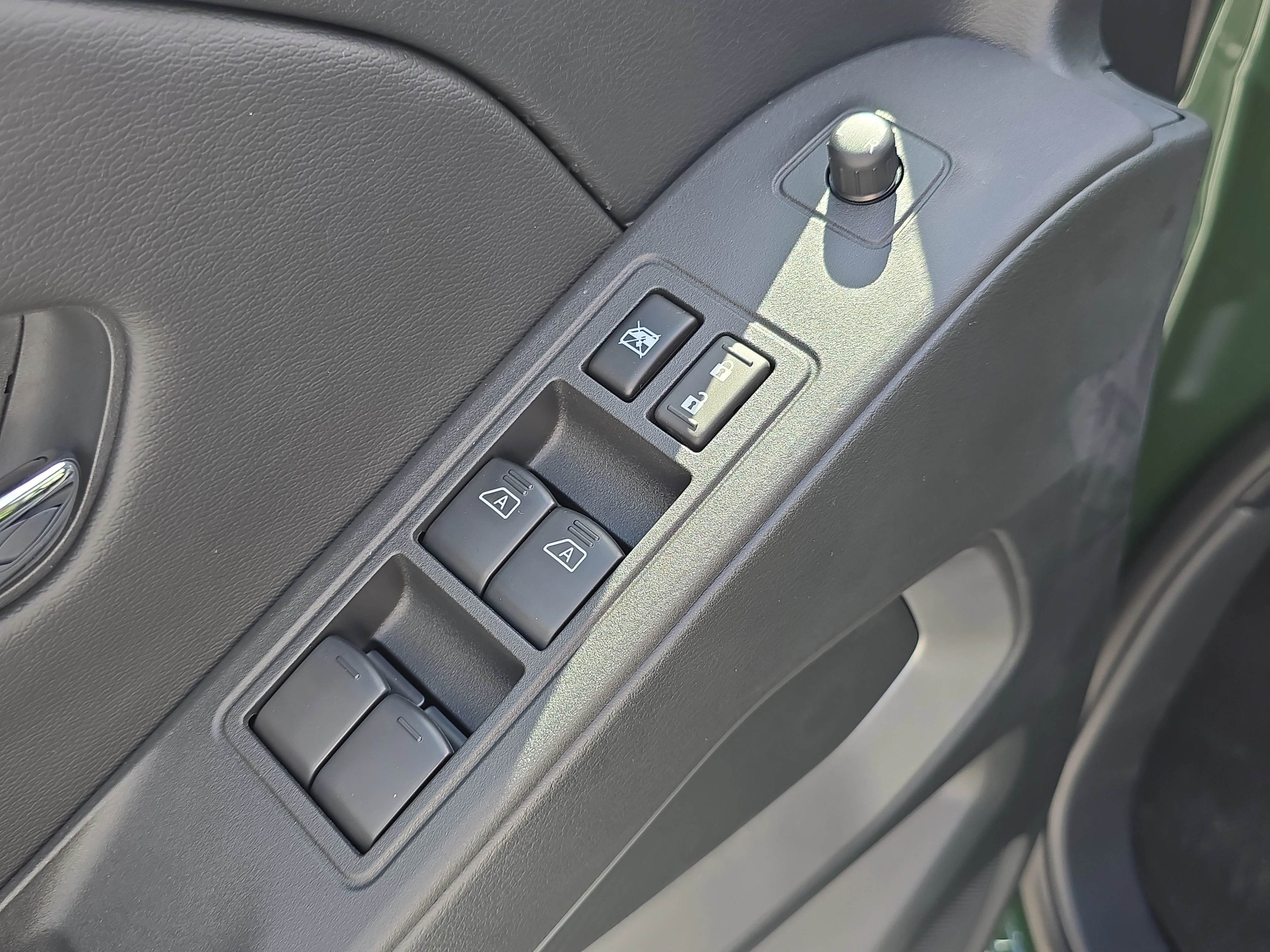 New 2026 Tactical Green Metallic Nissan Crew Cab SV image 19