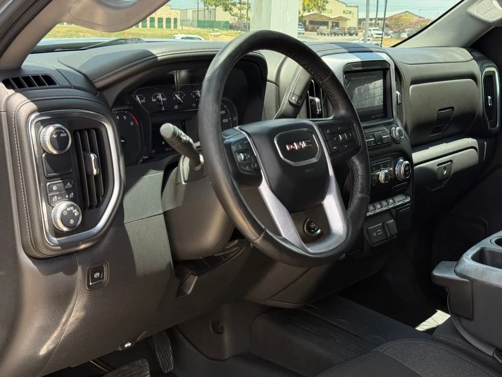Used 2022 Gray GMC Elevation image 10