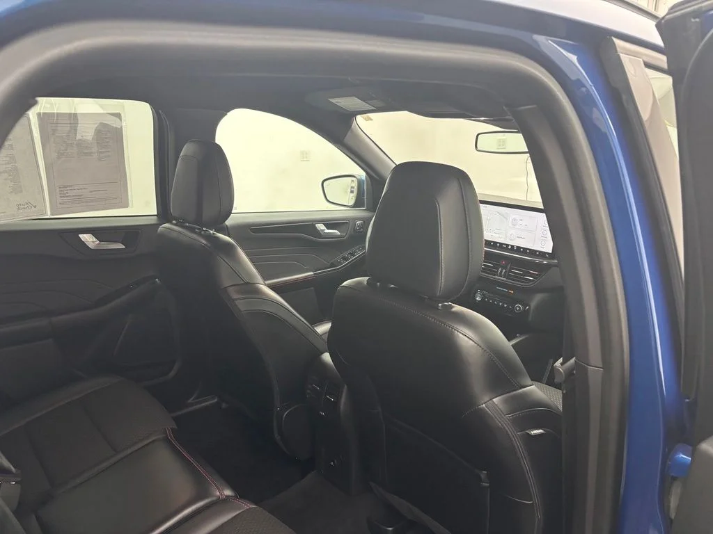 Used 2023 Blue Ford ST-Line Elite image 38