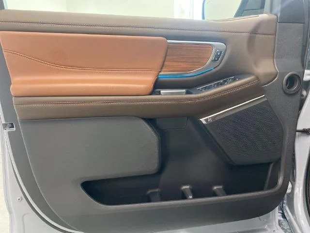New 2027 Glacier Gray Metallic Tri-Coat Ford MAX King Ranch® image 32