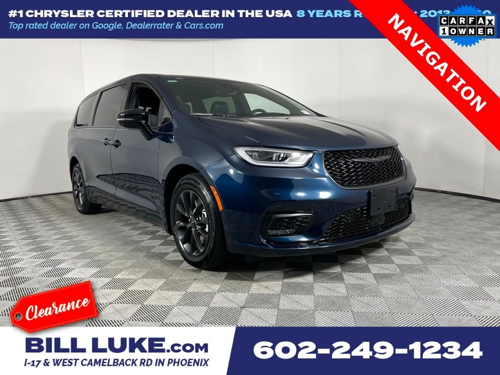 2024 Chrysler Pacifica PHEV Select