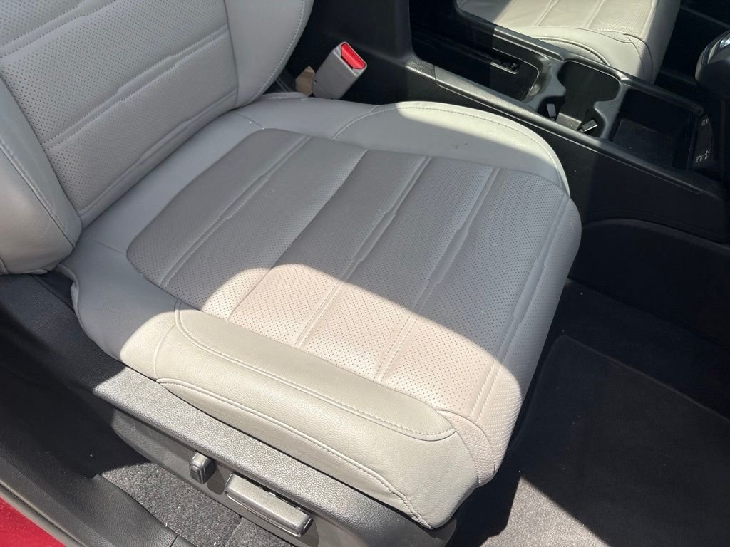 Used 2022 Red Honda EX-L image 28