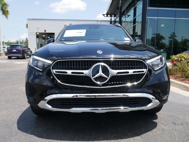 New 2026 Black Mercedes-Benz GLC 300 image 24