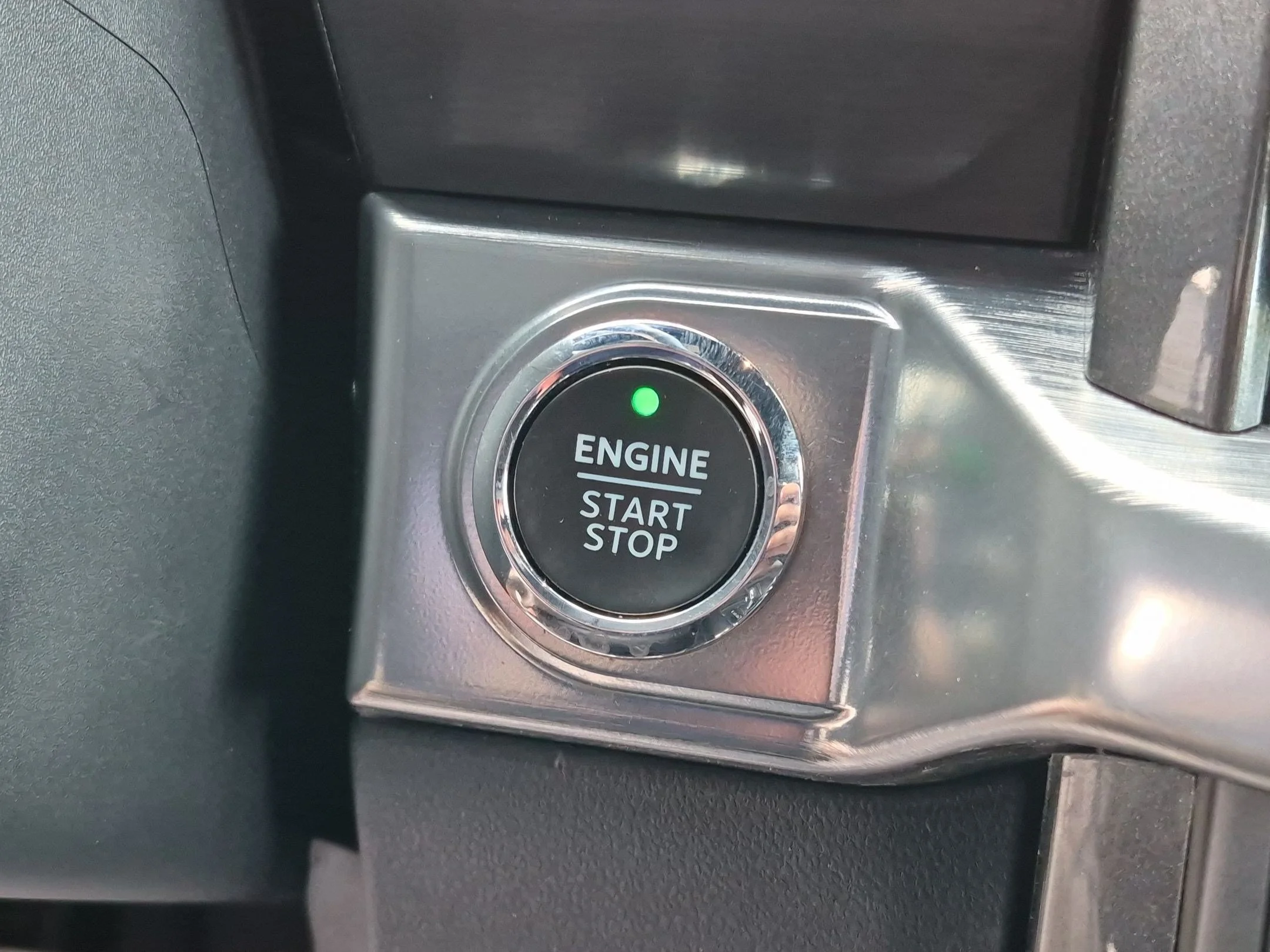 Used 2021 Blue Metallic Ford LARIAT image 17