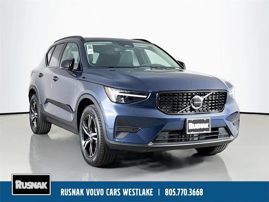 New 2026 Volvo XC40 B5 Core AWD 4D Sport Utility