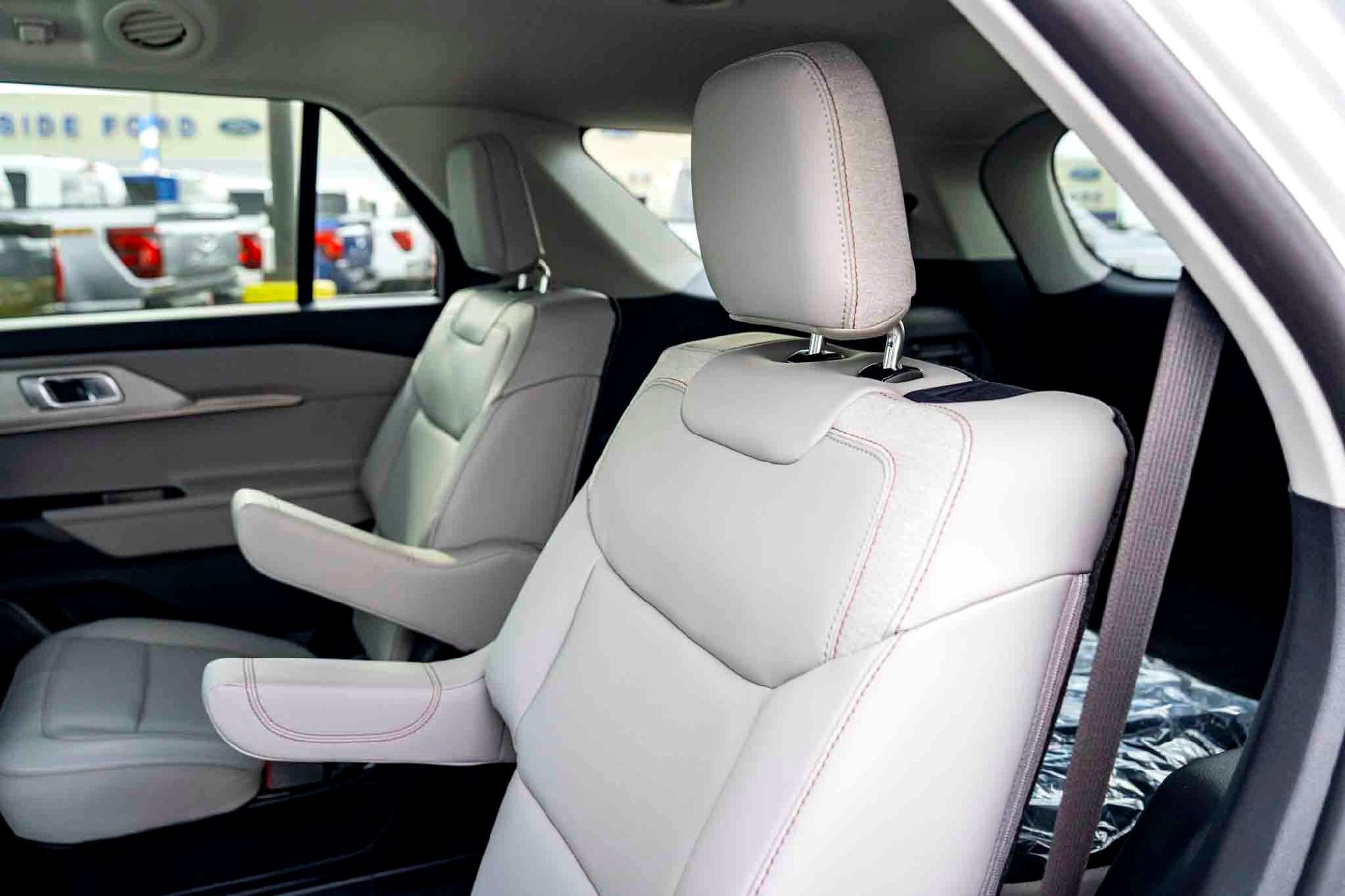 New 2026 Star White Metallic Tri-Coat Ford Active image 19