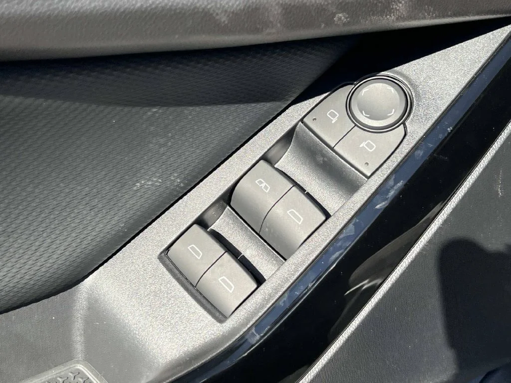 2027 Chevrolet Equinox LT - Photo 12